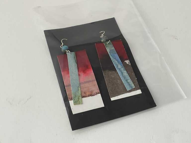 Paper earrings