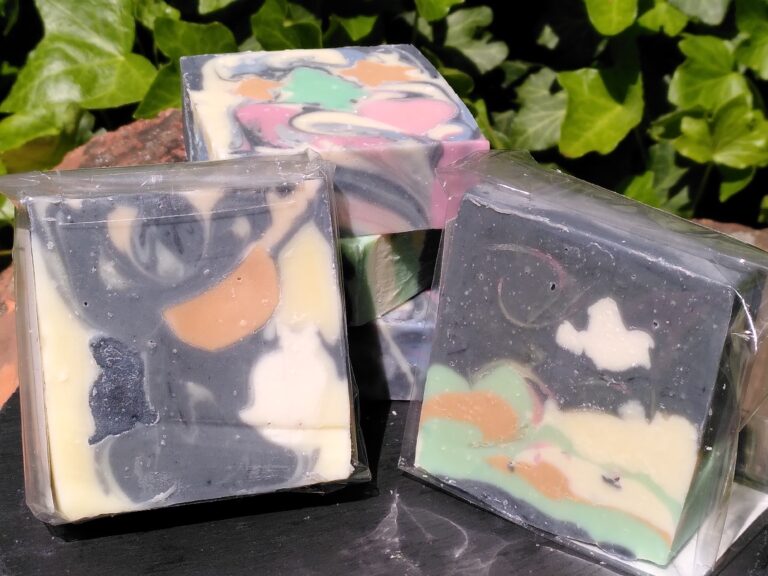 sapone carbone attivo