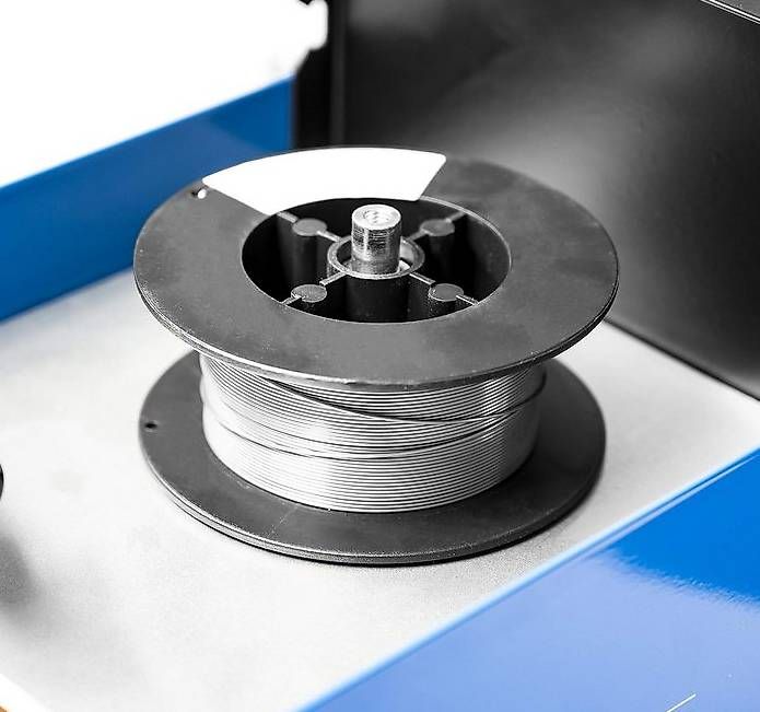 Saldatrice a filo continuo Güde SG 130 A 3 Saldatrice a filo continuo Güde SG 130 A - immagine 3